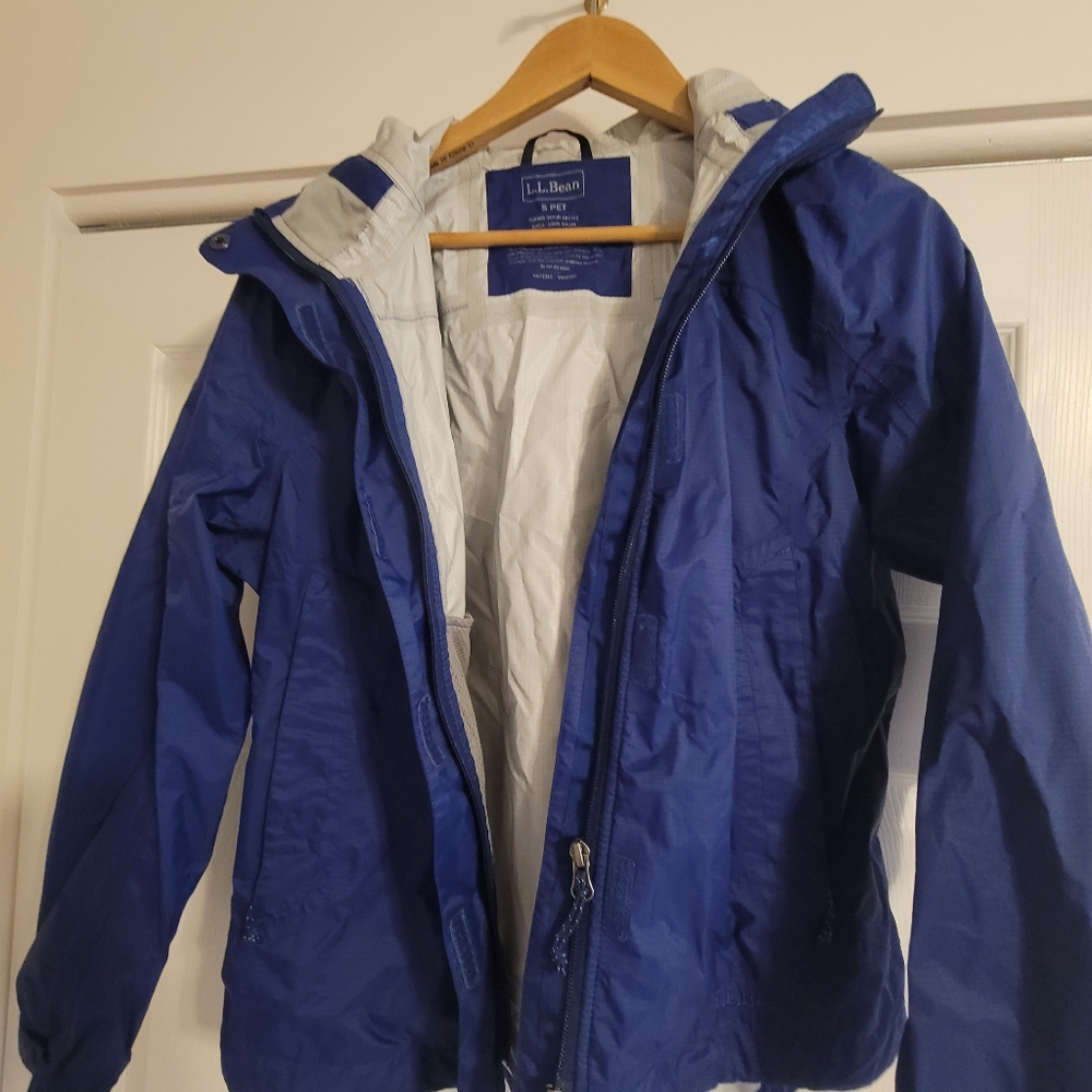 LL Bean Women's Rain Coat